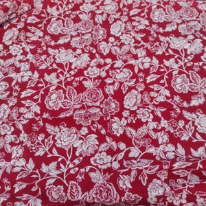 Vintage Cotton Cabbage Rose Fabric: Sewing & Quilting Sewing Projects