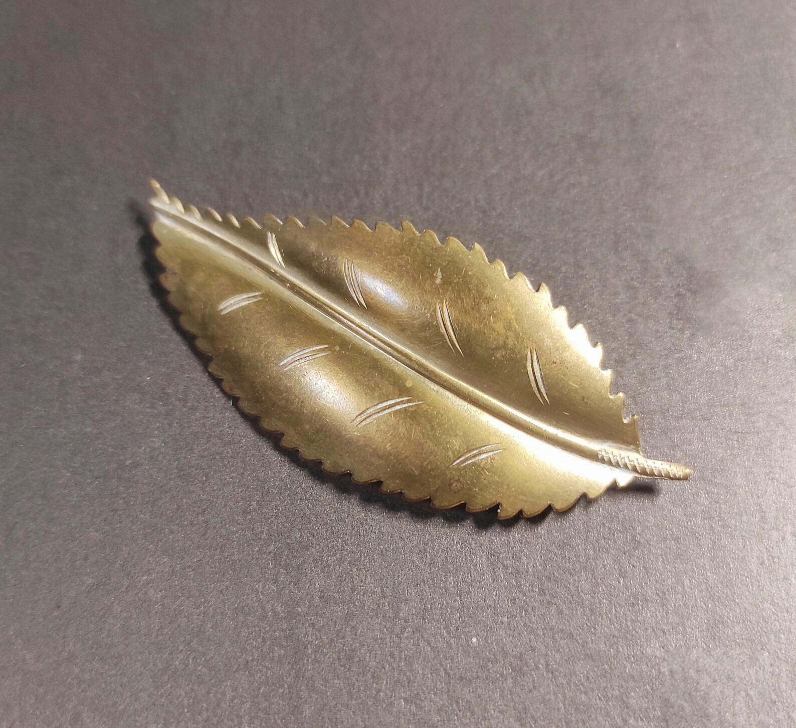 Old brass brooch Leaf brooch Vintage jewelry Etsy