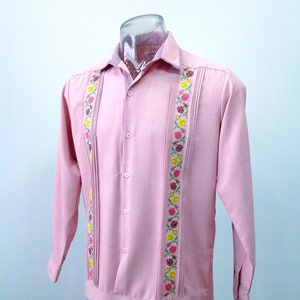 Classic Guayabera Pale Pink Color Shirt Long Sleeve Mexican Men&#39;s Shirt Embroidered Different Sizes