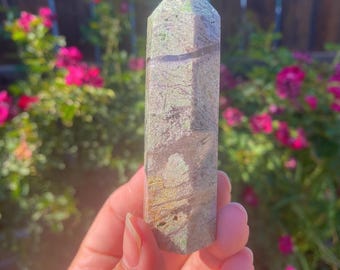 thousand layer garden quartz tower