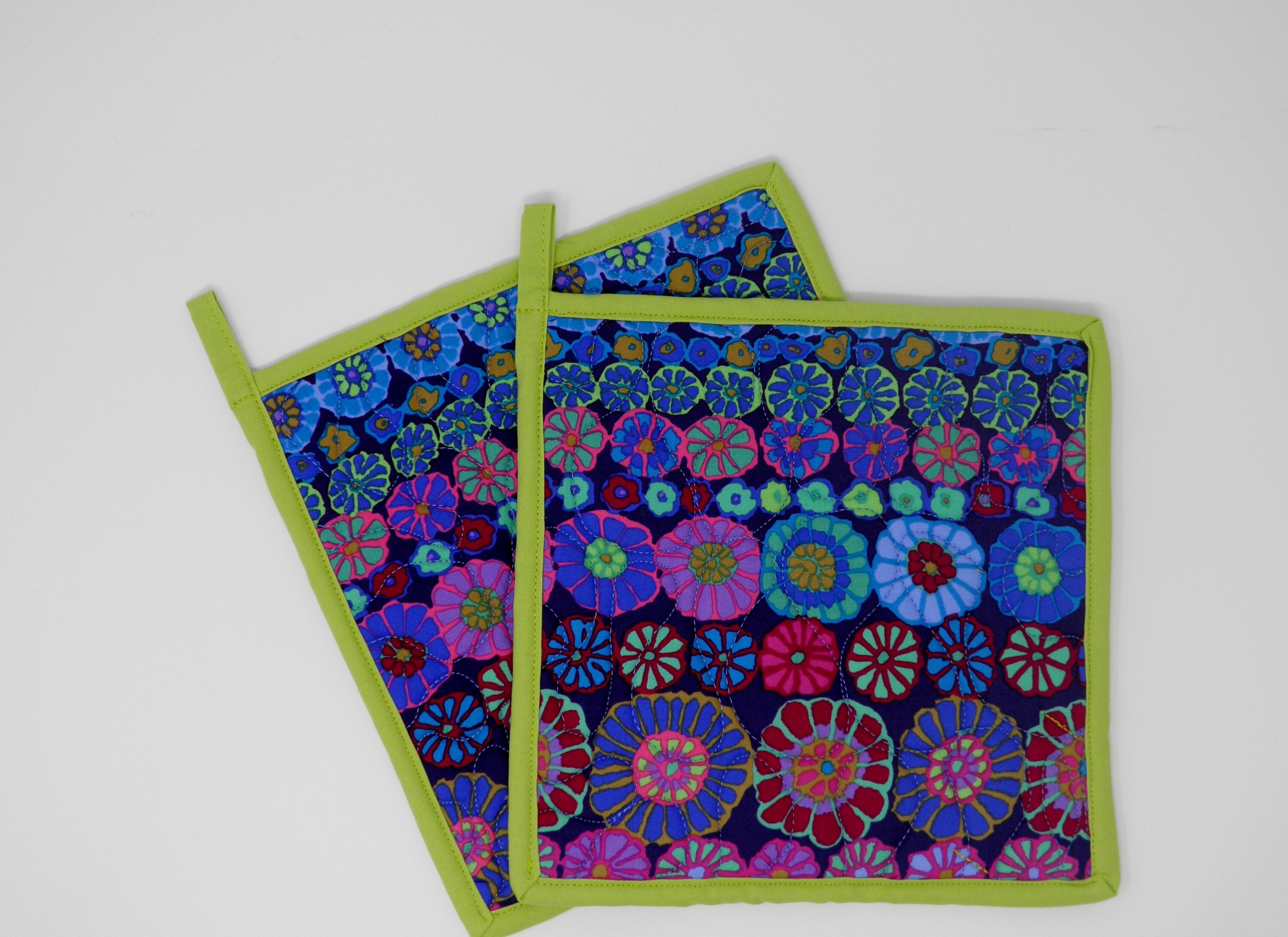 XLayer - Set of 2 Free Spirit Row Flower Potholders; Quilted Potholde…