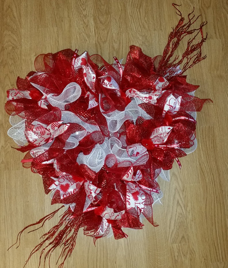 Heart Shaped Wreath Valentines Day Valentine Image 0