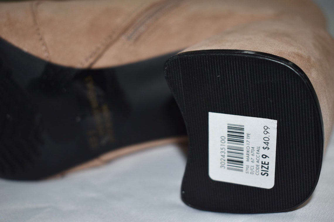 Charlotte Russe nackt Booties mit Schnalle Detail Größe US Charlotte Russe nackt Booties mit Schnalle Detail Größe US
