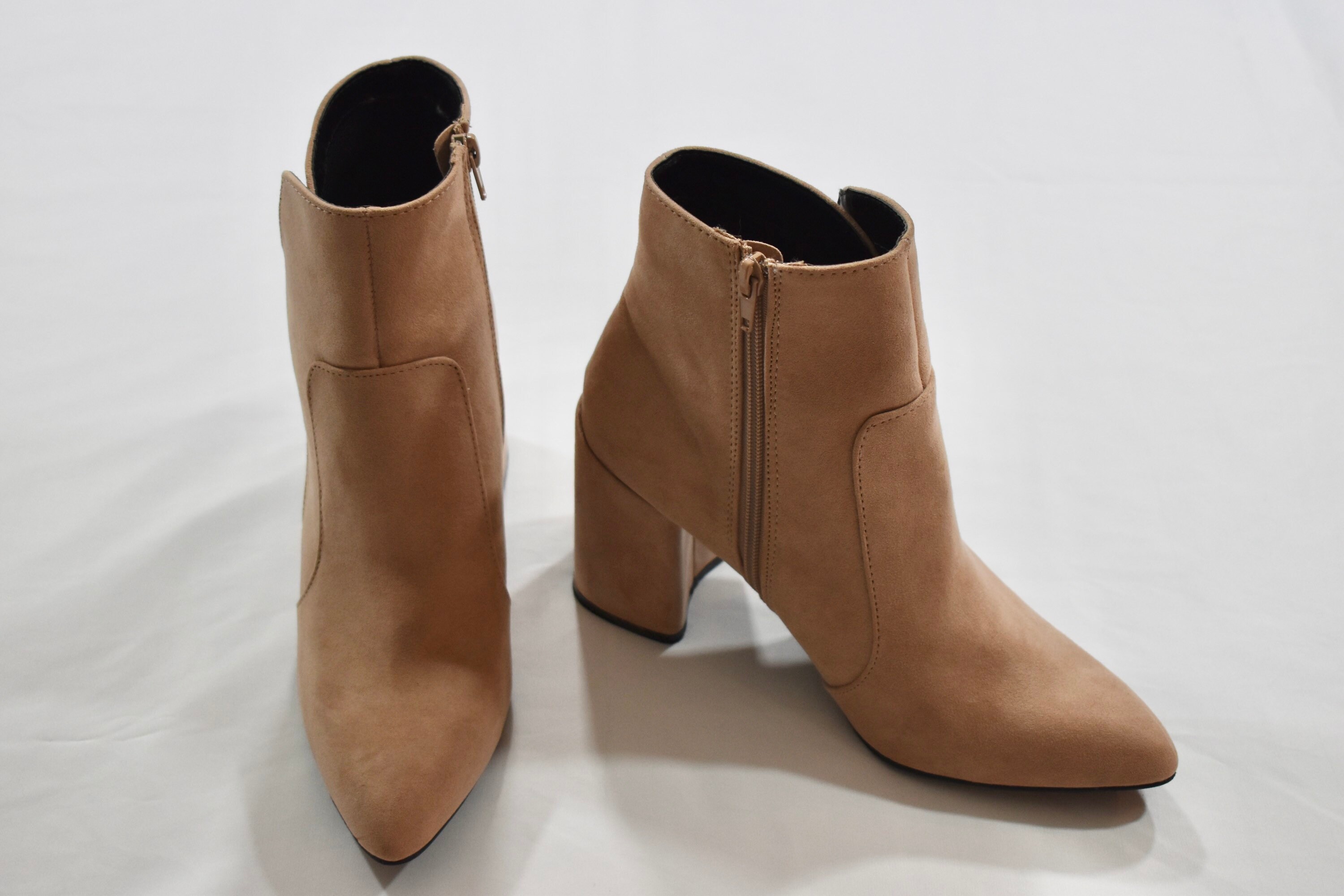 Charlotte Russe nackt Booties mit Schnalle Detail Größe US Charlotte Russe nackt Booties mit Schnalle Detail Größe US