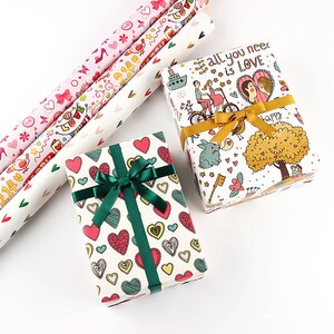 Love Heart Gift Wrapping Paper - 4 Sheets Green & Gold Pattern For Valentine's & Weddings (28x20 Inches)