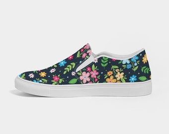 Floral Women Slip On Canvas Shoes, Ditsy Daisy Flowers Print Sneakers Girls  White Low Top Custom Ladies Aesthetic Designer Flat Slide On