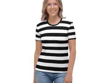 Black and White Striped Women Tshirt, Vintage Retro Designer Adult Graphic Aesthetic Fashion Fitted Crewneck Tee Shirt Top