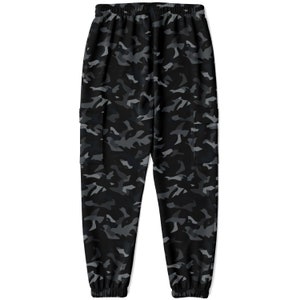 Black Camo Cargo Pants with Flap Pockets, Army Camouflage Women Men Fleece Joggers Sweatpants Fun Comfy Cotton Sweats Streetwear
