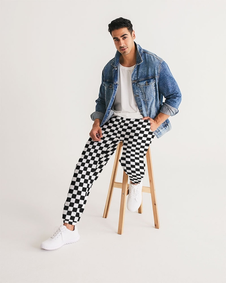 Black White Checkered Men Track Pants, Racing Check Zip Pockets Quick ...