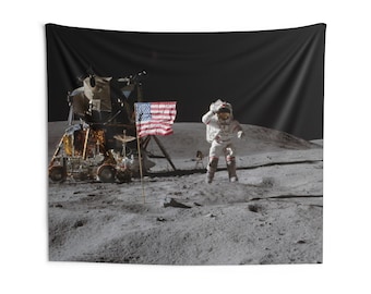 Moon Landing Tapestry, Astronaut On Lunar Surface USA Flag, Indoor Wall Tapestries Art Hanging Decor Home Dorm Room Gift