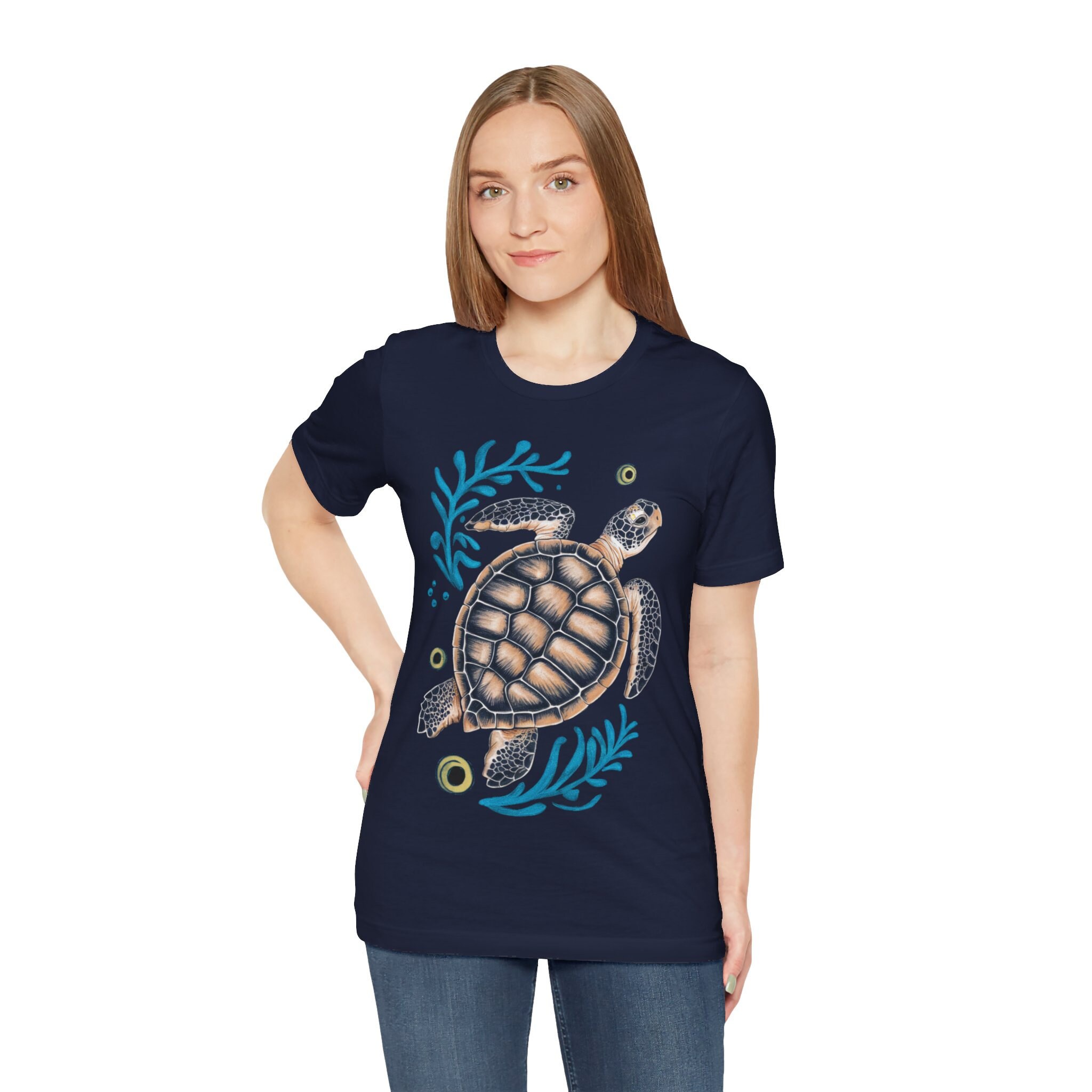 T-Shirt Femme Col V - Tortue Colorée Plongée Surf Océan - Amoureux De La Mer