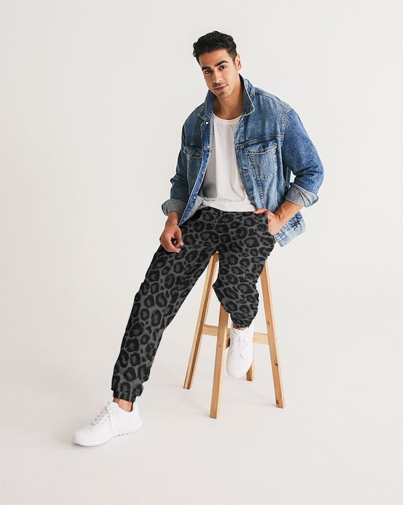 Black Leopard Men Track Pants, Animal Print Grey Zip Pockets Quick