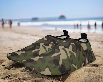 Green Camo Water Shoes, Camouflage Aqua Quick Dry Waterproof Swim Pool Slippers Yoga Beach Summer Slip On River Boat Men Women Kids