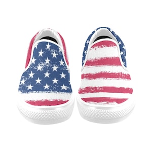 Bandera americana Zapatos de mujer, patriótico rojo blanco azul zapatillas no coincidentes Stars and Stripes USA 4 de julio Slip on Canvas vegano Zapatos casuales