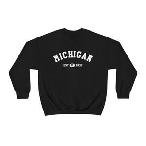 Michigan Sweatshirt, State MI Vintage Graphic Crewneck Fleece Cotton Sweater College Jumper Pullover Men Women Aesthetic Top