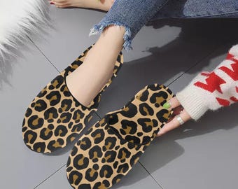Leopard Women's House Slide Slippers, Animal Print Brown Cheetah Handmade Bedroom Cozy Winter Non Slip Bedroom Footwear Shoes Gift for Her