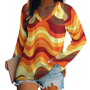 70s Retro Wavy Women Long Sleeve Tshirt loose fit, Groovy Orange Brown 1970s Vintage Relaxed V-neck Designer Ladies Female Tee Top Shirt