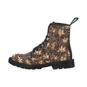 Brown Camo Women&#39;s Boots, Realistic Fall Autumn Camouflage Fatigue Vegan Canvas Lace Up Ladies Shoes Black Army Print Ankle Combat Casual