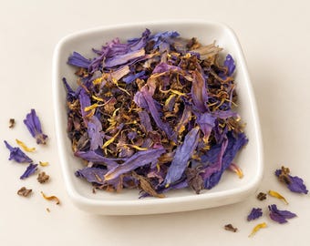 Fiori di loto blu egiziano / Nymphaea caerulea / Tè botanico tagliato e setacciato / Raccolta fresca