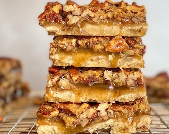 Gooey Pecan Pie Bars/Dessert Recipes/Bars