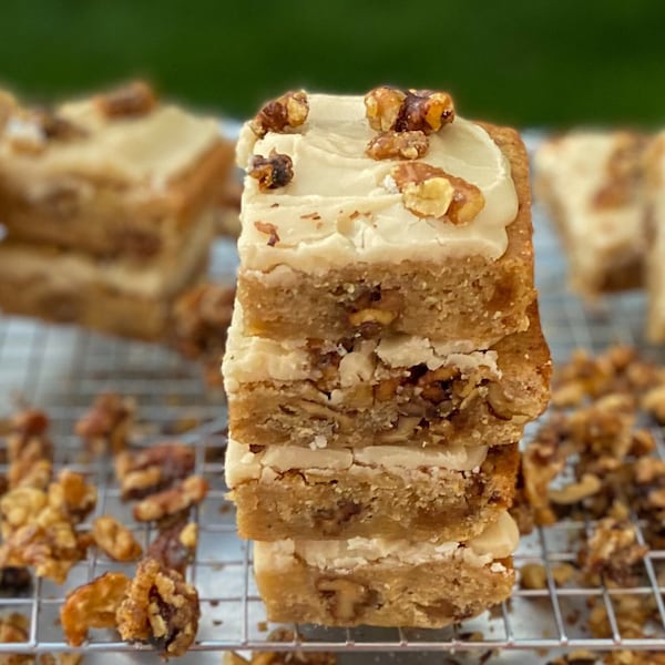 Banana Nut Bread Blondies Recipe/Blondie Recipe/Gourmet Recipes/Desserts/Banana Bread Inspired