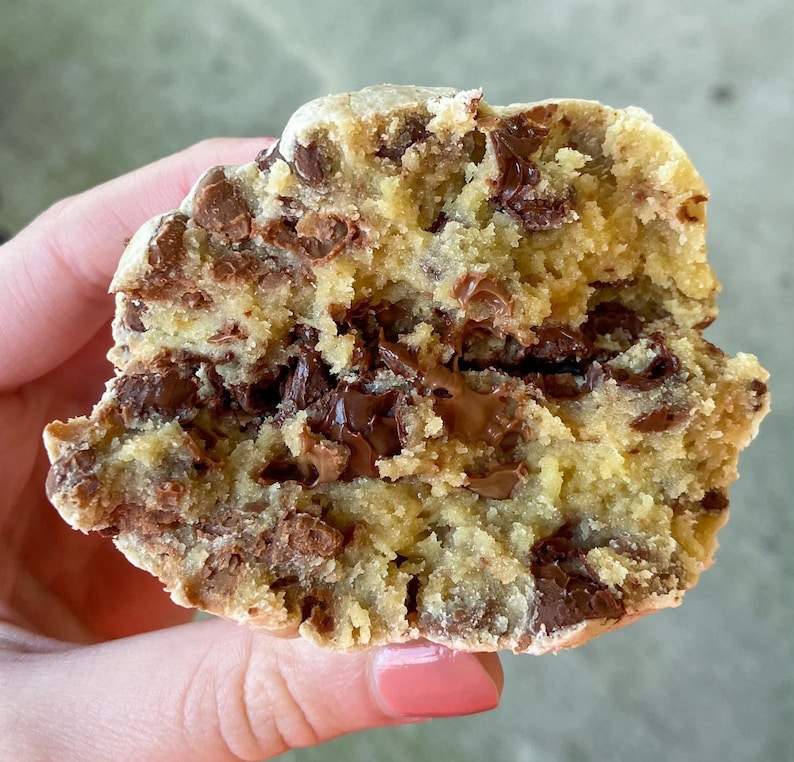 Chocolate Chip Chunk Cookie Rezept/Brezel mit Schokoladenüberzug/Schwarz & Weiß Keks/Gourmet gefüllte Kekse/Riesige Kekse/Desserts Bild 8
