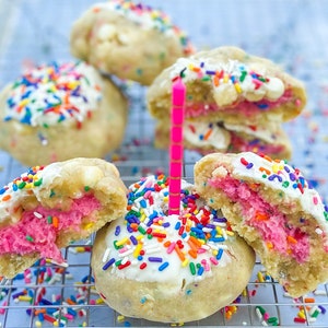 Cake Batter Cookie Recipe/Gourmet Cookie Recipes/Giant Stuffed Cookie Recipe/Desserts