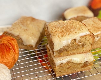 Recette de blondies tourbillonnantes à la citrouille et à la cannelle/Blondies/Recettes d'automne/De saison/Desserts/Dessert gastronomique/Brownies/Barres