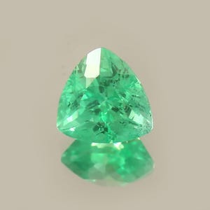 AAA 10x10 MM Flawless Tsavorite Garnet Loose Trillion Cut Gemstone,  Nice Luster Beautiful Quality Fashion Jewelry & Ring Making Product 4CT