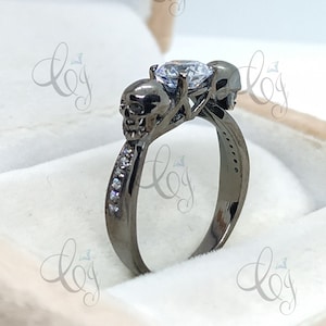 Bague de fiançailles Skull, Bague Gothique, Bague Crâne Délicat, Bague Empilante, Bague Solitaire Moissanite 1.80 Ct, Bague Skull Design - Cadeau Pour Elle