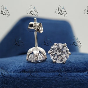 Vintage Art Deco Stud Earrings, Solitaire Filigree Leaf Stud Earring, Push back Round Diamond Earring, Delicate Gift Earring For Women