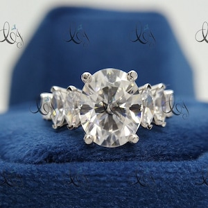 Oval Engagement Ring Promise Ring 925 Sterling Silver Ring Travel Ring 3.85 Ct Oval Moissanite Wedding Ring Oval Solitaire Ring Gift For Her