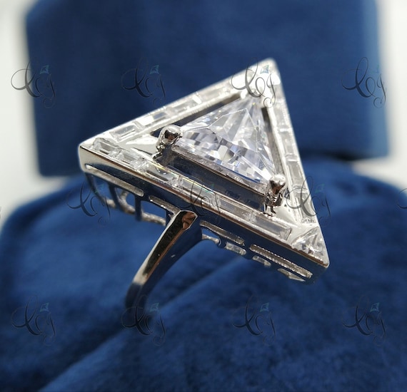 Vintage 2.17 Carat Triangular Step-cut Diamond Engagement Ring in 