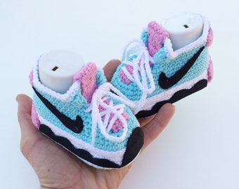 knitted converse baby booties