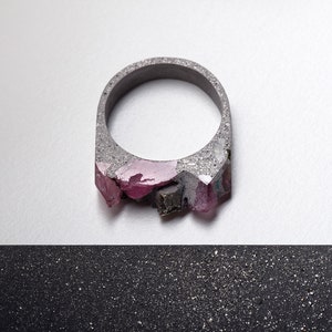 Brutalist grey concrete statement ring with pink tourmalin gemstone image 2