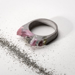 Brutalist grey concrete statement ring with pink tourmalin gemstone image 1