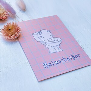 Cartolina *casa di merda* . Soggiorno . a casa. nuova casa. Appartamento. nuova casa. bagno. Bagno per gli ospiti. toilette. Gabinetto