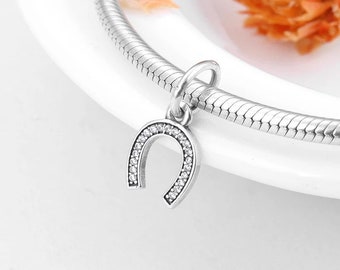 Pandora horseshoe necklace best sale