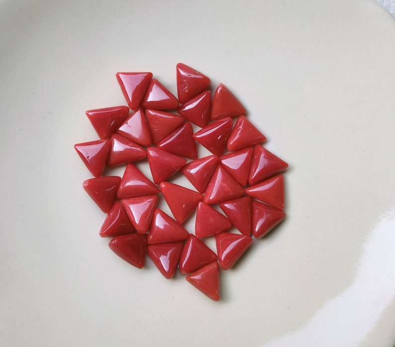 Top Quality Natural Coral 10x8-9x9 MM D774 4 Pieces Finest Quality 100/% Natural Italian Coral Cabochon Gemstone Red Coral Trillion Shape AA
