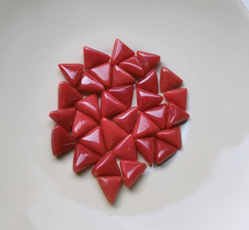 Top Quality Natural Coral 10x8-9x9 MM D774 4 Pieces Finest Quality 100/% Natural Italian Coral Cabochon Gemstone Red Coral Trillion Shape AA
