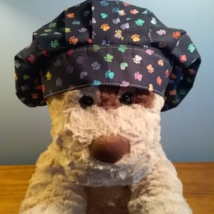 Bouffant scrub cap Nurse&#39;s cap  paw prints hearts multicolored on navy