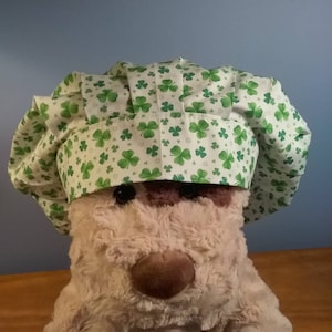 Bouffant Scrub Cap Nurse&#39;s Cap St. PATRICKS  day clovers