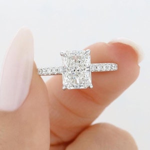 Anillo de diamantes de talla radiante de 3 quilates, anillo de compromiso de talla radiante, anillo de diamantes alargado, anillo de oro blanco, anillo de diamantes solitario
