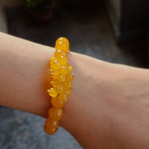 Yellow & Green Onyx elastic bead bracelet, handmade, adjustable band, unisex bracelet, unique beaded jewelry, best gift for Christmas party image 3