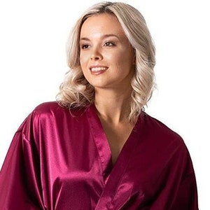 New Personalized Bridesmaid Robes Bridesmaid Lace Robes Lace Bridal Robes Bridal Satin Robes Silver & Blush Robes Lace Robes Pretty Robes