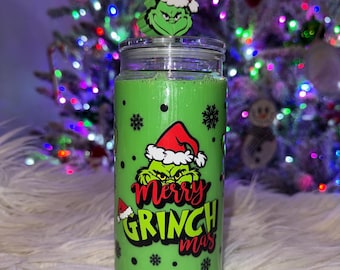 20 Unzen Acryl Grün Grinchmas Snowglobe Becher. Passender Stroh Topper inklusive. Weihnachtstasse.