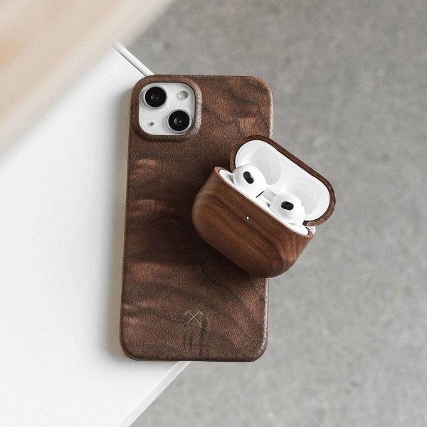 Nachhaltige iPhone & AirPods Hülle aus Holz
