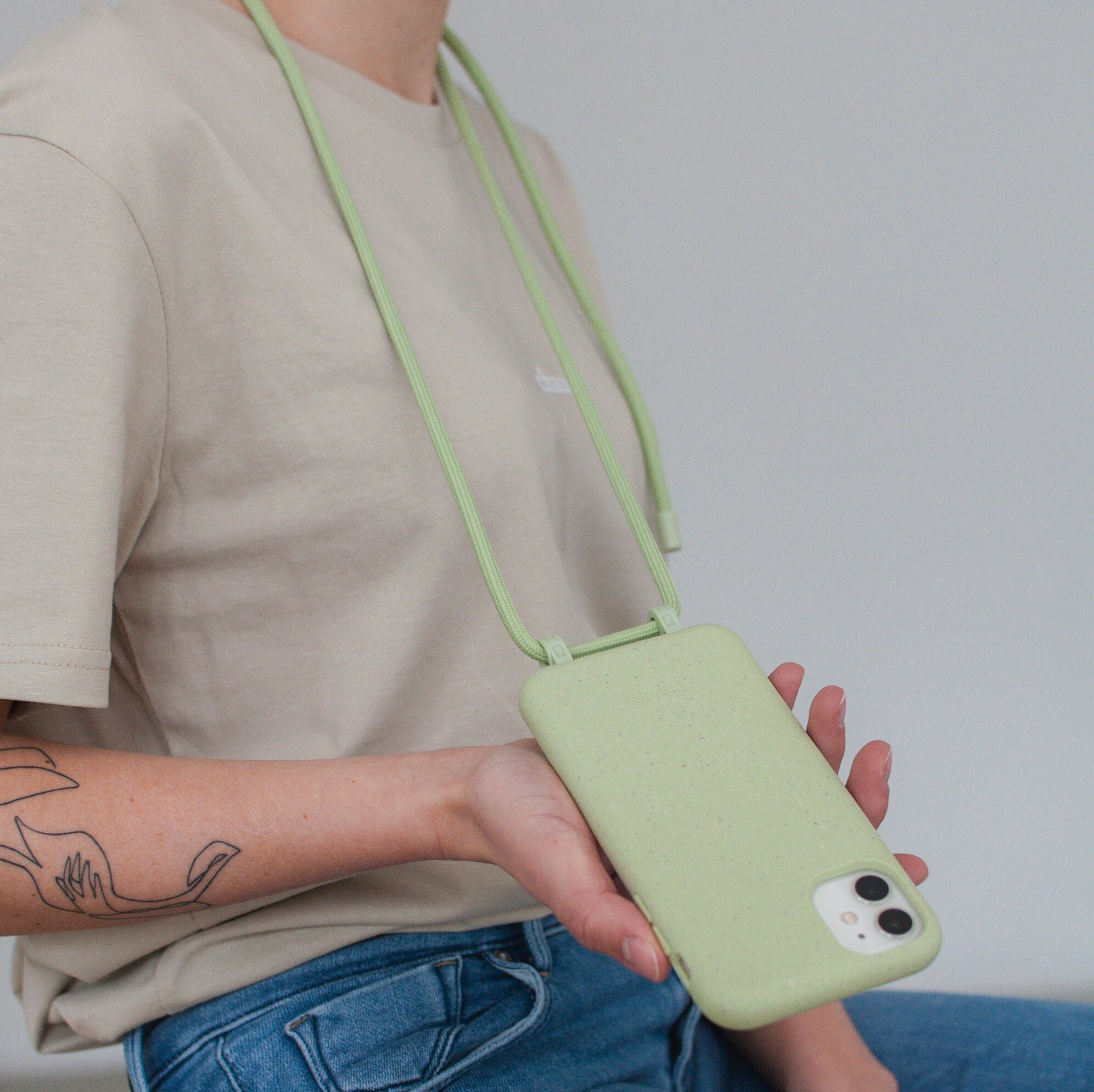 Woodcessories - 2in1 Necklace Phone Case - Crossbody Change Case with Strap - Detachable, Eco friendly and biodegradable  - pastel green