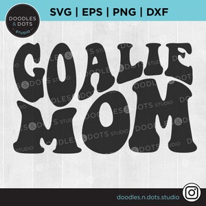 K&ouml;nnte beinhalten: Schwarz-wei&szlig;es Grafikdesign mit dem Text "Goalie Mom" in einem Retro-Psychedelic-Stil.