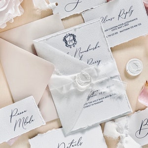 Set di inviti di nozze fatti a mano con bordo Deckled, inviti di carta con bordo Deckled, bordo strappato, nastri di seta, sigilli di cera per matrimoni in carta di cotone,